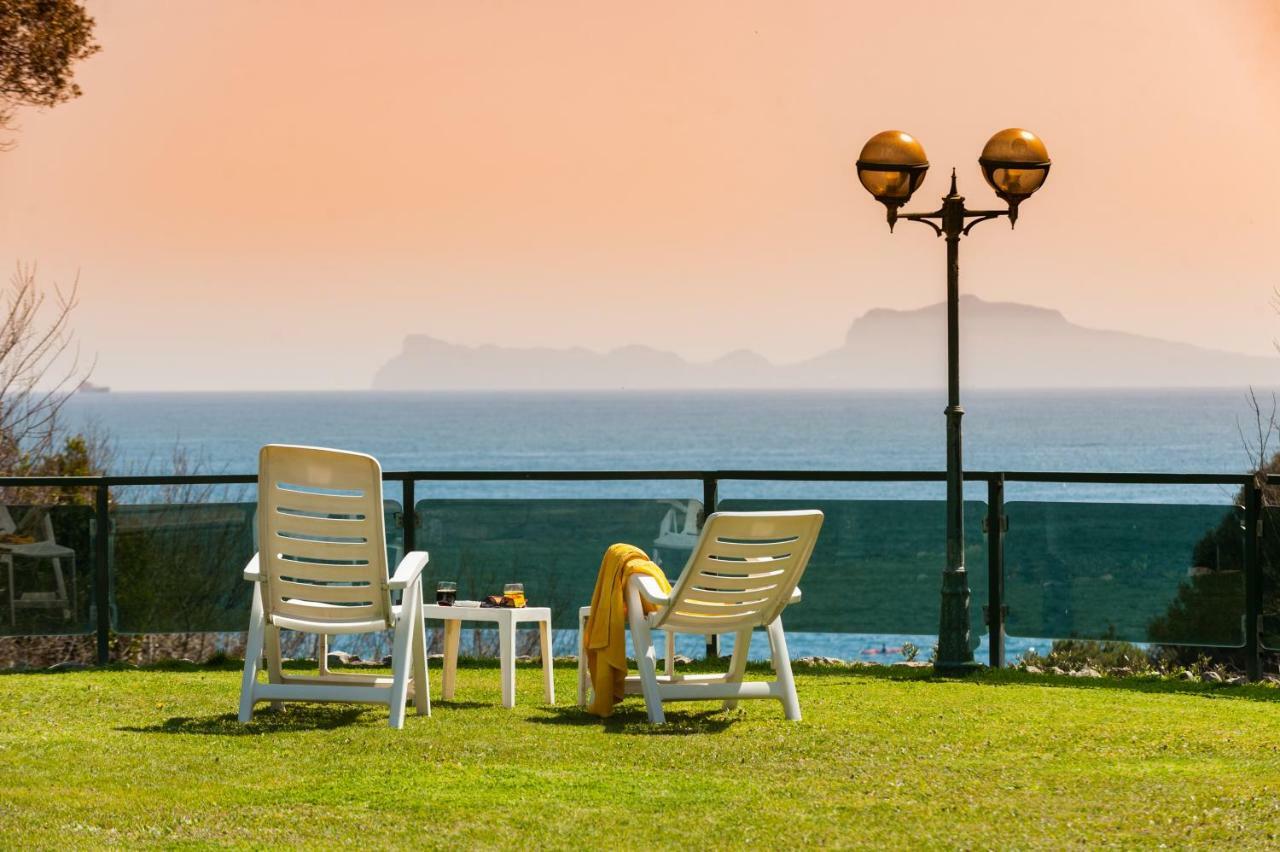 Holidays Naples Family - Pool In Front Of Capri Exterior foto